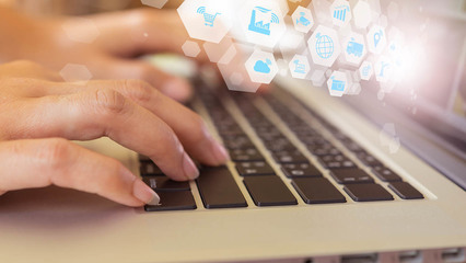 在線咨詢客服系統(tǒng)的選擇與強(qiáng)大輔助功能的實(shí)現(xiàn)